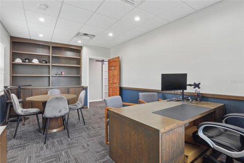 Propiedad comercial en venta en Orlando, Florida, 490.71 m2 № 1747162 - foto 26