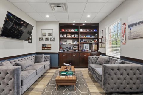 Propiedad comercial en venta en Orlando, Florida, 490.71 m2 № 1747162 - foto 20