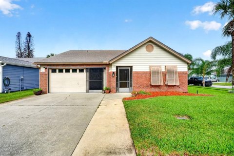 House in New Smyrna Beach, Florida 2 bedrooms, 122.82 sq.m. № 2350288