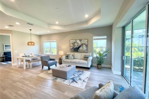 House in Venice, Florida 3 bedrooms, 171.4 sq.m. № 2108395 - photo 5