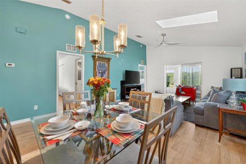 House in Ocala, Florida 2 bedrooms, 98.66 sq.m. № 2214884 - photo 12