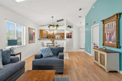 House in Ocala, Florida 2 bedrooms, 98.66 sq.m. № 2214884 - photo 9