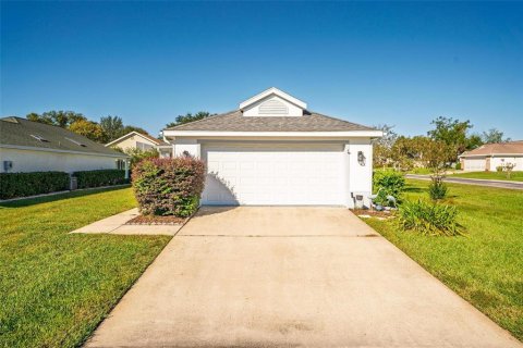 House in Ocala, Florida 2 bedrooms, 98.66 sq.m. № 2214884 - photo 2
