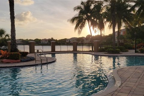 Снять в аренду кондоминиум в Мирамар, Флорида 1 спальня, 73.39м2, № 1887252 - фото 16