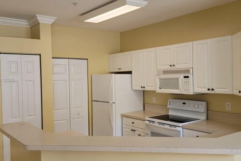 Снять в аренду кондоминиум в Мирамар, Флорида 1 спальня, 73.39м2, № 1887252 - фото 9