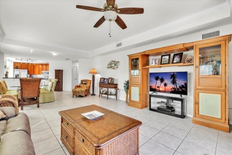 Copropriété à vendre à Punta Gorda, Floride: 3 chambres, 170.66 m2 № 2310215 - photo 11