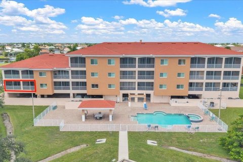 Copropriété à vendre à Punta Gorda, Floride: 3 chambres, 170.66 m2 № 2310215 - photo 3