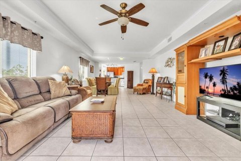 Copropriété à vendre à Punta Gorda, Floride: 3 chambres, 170.66 m2 № 2310215 - photo 10