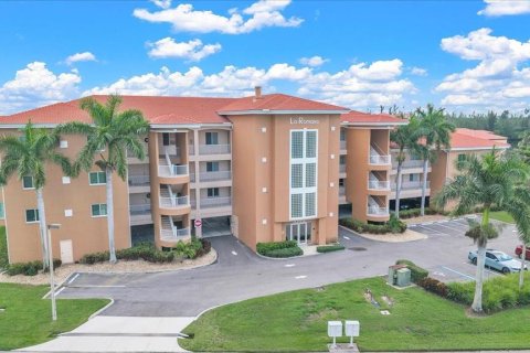 Copropriété à vendre à Punta Gorda, Floride: 3 chambres, 170.66 m2 № 2310215 - photo 2