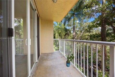 Condo in Dania Beach, Florida, 2 bedrooms  № 1756642 - photo 3