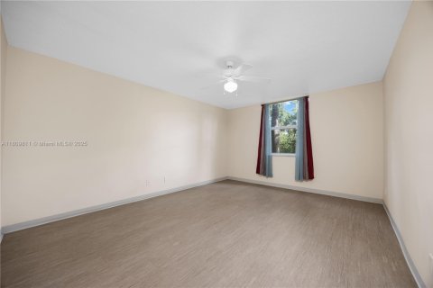 Condo in Dania Beach, Florida, 2 bedrooms  № 1756642 - photo 21