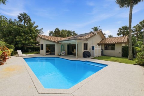 House in Oakland Park, Florida 3 bedrooms, 189.8 sq.m. № 2272554