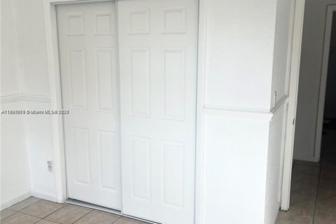 Appartement à louer à Hialeah, Floride: 2 chambres, 65.96 m2 № 1941047 - photo 14