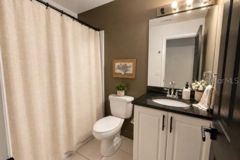 House in Brandon, Florida 3 bedrooms, 214.05 sq.m. № 2316809 - photo 15