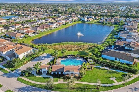 Townhouse in Lake Worth, Florida 3 bedrooms, 179.39 sq.m. № 2086784 - photo 29