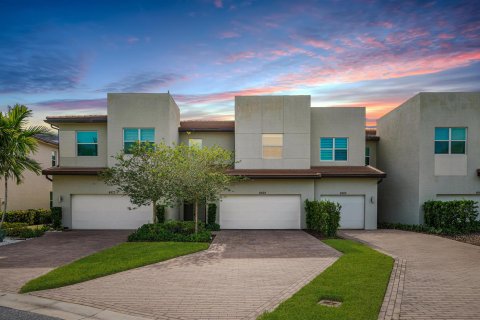 Townhouse in Lake Worth, Florida 3 bedrooms, 179.39 sq.m. № 2086784