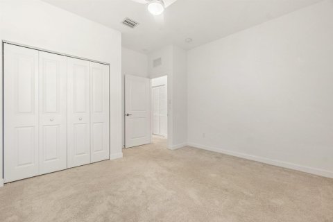 Townhouse in Lake Worth, Florida 3 bedrooms, 179.39 sq.m. № 2086784 - photo 21
