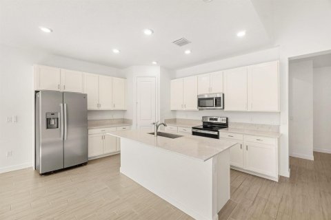 Townhouse in Lake Worth, Florida 3 bedrooms, 179.39 sq.m. № 2086784 - photo 12