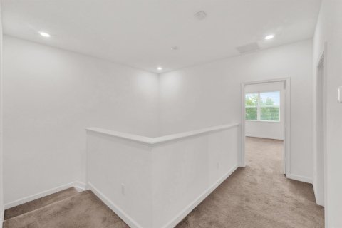 Townhouse in Lake Worth, Florida 3 bedrooms, 179.39 sq.m. № 2086784 - photo 15