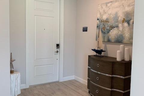 Townhouse in Lake Worth, Florida 3 bedrooms, 179.39 sq.m. № 2086784 - photo 5