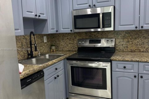 Condominio en alquiler en North Bay Village, Florida, 1 dormitorio, 87.33 m2 № 2054913 - foto 7