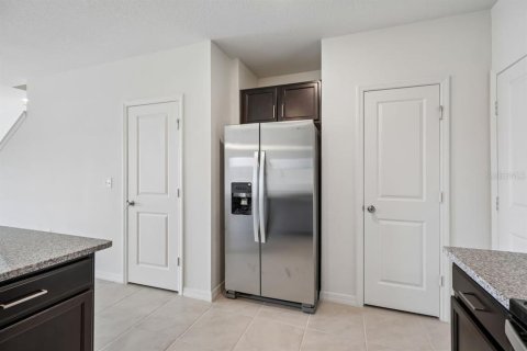 Townhouse in Lake Wales, Florida 3 bedrooms, 144.65 sq.m. № 2375552 - photo 6
