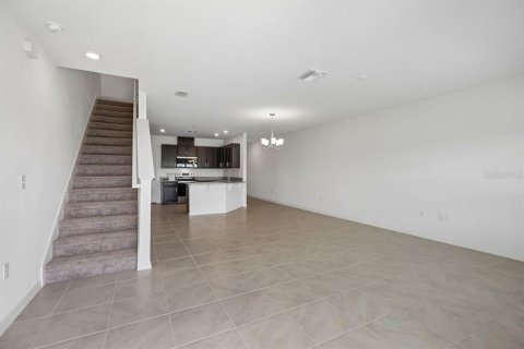 Townhouse in Lake Wales, Florida 3 bedrooms, 144.65 sq.m. № 2375552 - photo 7