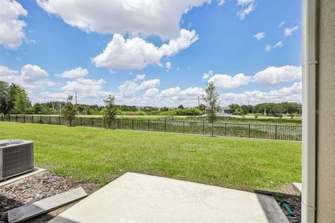 Townhouse in Lake Wales, Florida 3 bedrooms, 144.65 sq.m. № 2375552 - photo 18