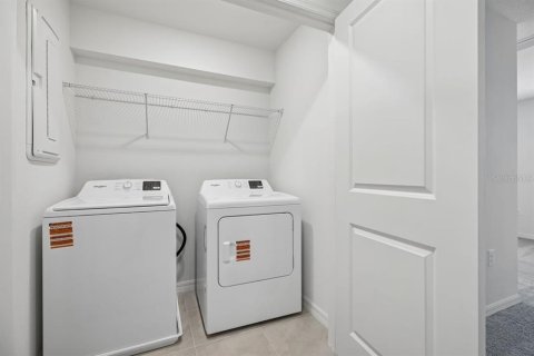 Townhouse in Lake Wales, Florida 3 bedrooms, 144.65 sq.m. № 2375552 - photo 19