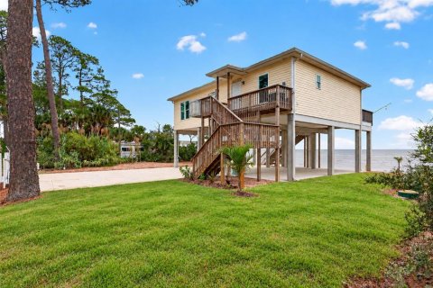 Villa ou maison à vendre à Carrabelle, Floride: 3 chambres, 125.42 m2 № 2409944 - photo 6