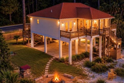 Villa ou maison à vendre à Carrabelle, Floride: 3 chambres, 125.42 m2 № 2409944 - photo 2