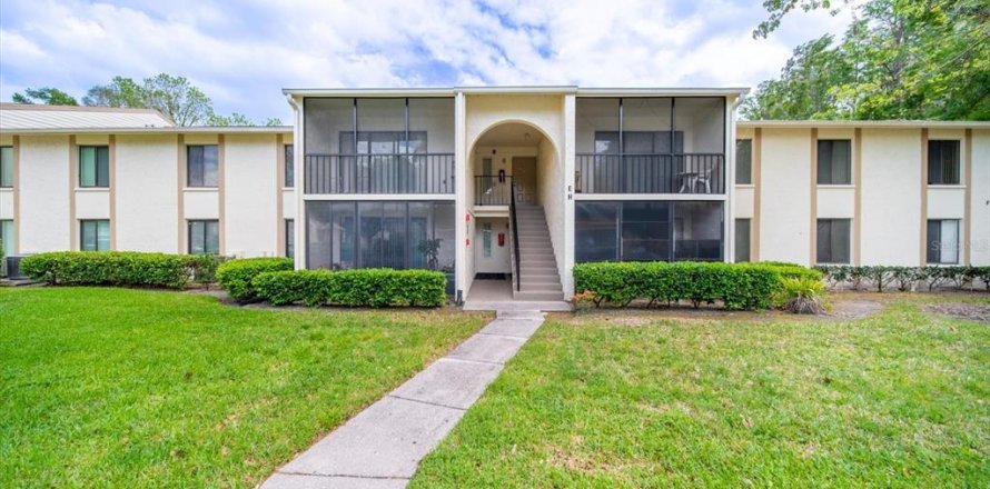 Condominio en Tarpon Springs, Florida, 2 dormitorios № 2098092