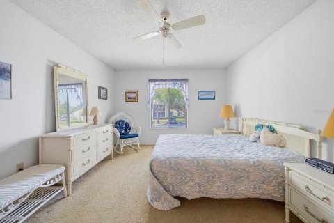 Condominio en venta en Tarpon Springs, Florida, 2 dormitorios, 96.71 m2 № 2098092 - foto 15