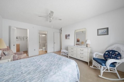 Condominio en venta en Tarpon Springs, Florida, 2 dormitorios, 96.71 m2 № 2098092 - foto 16