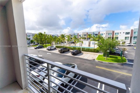 Condominio en venta en Miami, Florida, 2 dormitorios, 129.32 m2 № 2186059 - foto 16