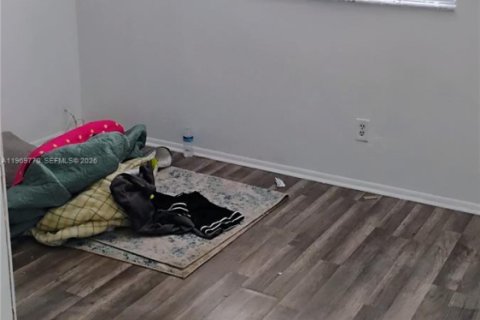 House in Cape Coral, Florida 3 bedrooms № 2038602 - photo 6