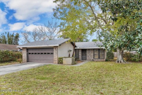 House in Atlantic Beach, Florida 3 bedrooms, 108.7 sq.m. № 882069 - photo 1