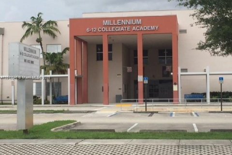 Touwnhouse à louer à Tamarac, Floride: 3 chambres, 134.34 m2 № 2038153 - photo 10