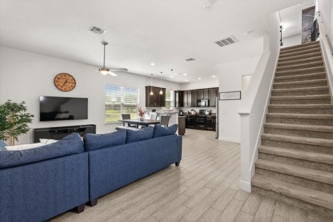 Casa en venta en Orlando, Florida, 3 dormitorios, 170.75 m2 № 1911861 - foto 17