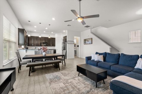 Casa en venta en Orlando, Florida, 3 dormitorios, 170.75 m2 № 1911861 - foto 10