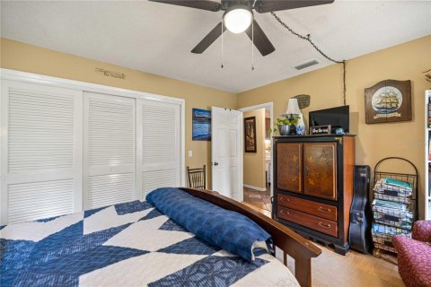 House in Inverness, Florida 3 bedrooms, 198.81 sq.m. № 2200498 - photo 26
