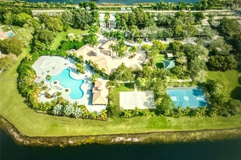 Casa en alquiler en Weston, Florida, 4 dormitorios, 201.78 m2 № 1934855 - foto 12