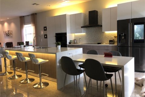 Casa en alquiler en Weston, Florida, 4 dormitorios, 201.78 m2 № 1934855 - foto 2
