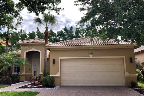 Casa en alquiler en Weston, Florida, 4 dormitorios, 201.78 m2 № 1934855 - foto 1