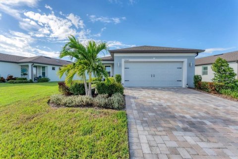 House in Parrish, Florida 2 bedrooms, 130.06 sq.m. № 2236860 - photo 2