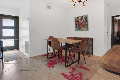 Casa en alquiler en Oakland Park, Florida, 3 dormitorios, 150.32 m2 № 1998974 - foto 8