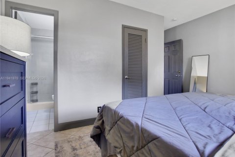 Casa en alquiler en Oakland Park, Florida, 3 dormitorios, 150.32 m2 № 1998974 - foto 16