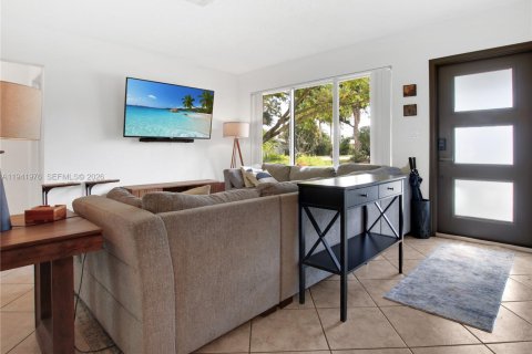 Casa en alquiler en Oakland Park, Florida, 3 dormitorios, 150.32 m2 № 1998974 - foto 5