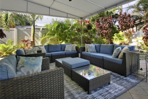 Casa en alquiler en Oakland Park, Florida, 3 dormitorios, 150.32 m2 № 1998974 - foto 28