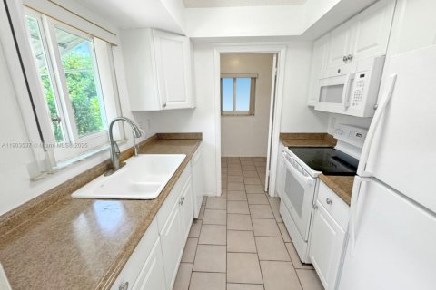 Villa ou maison à vendre à Tamarac, Floride: 2 chambres, 87.33 m2 № 1963535 - photo 12